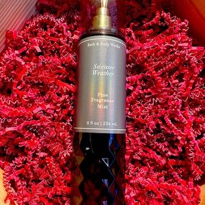 New Bath and Body Works Sweater Weather body spray